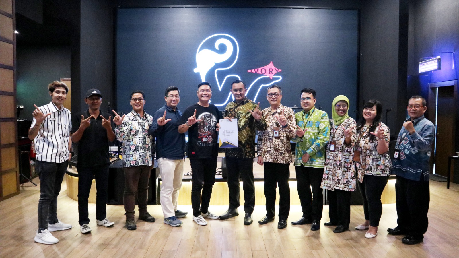 Ivory Sport bar & Karaoke