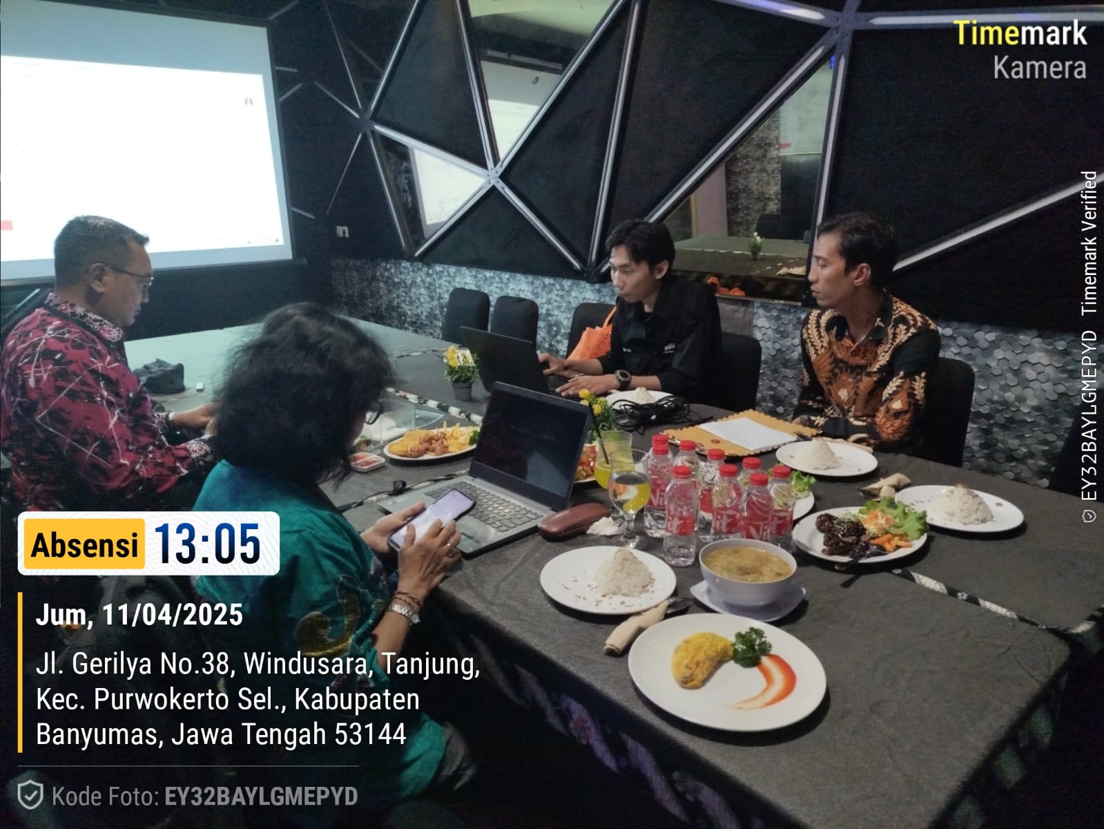 Karaoke dan Restoran MIXX